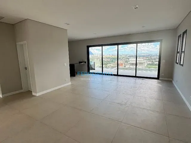 Casa com 330m² 3 quartos e 2 banheiros, à venda, no bairro Loteamento Terras Alpha São José dos Campos em São José dos Campos