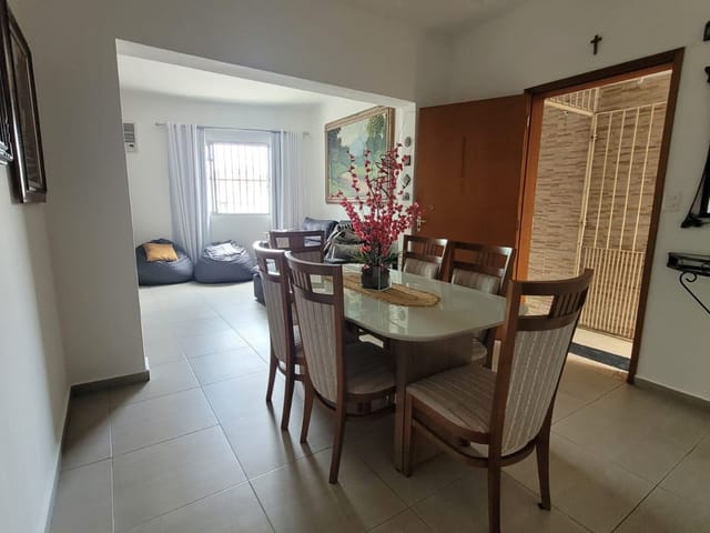 Casa com 218m² 3 quartos e 3 banheiros, à venda, no bairro Jardim das Flores em Osasco