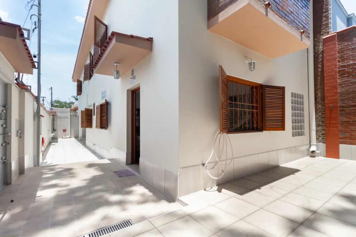 Casa para venda em Planalto Paulista com 3 quartos, sendo 1 suíte, 221m²
