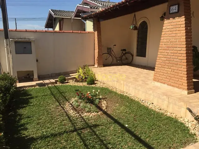 Casa com 300m² 5 quartos e 3 banheiros, à venda, no bairro Residencial Ouro Verde em Pindamonhangaba