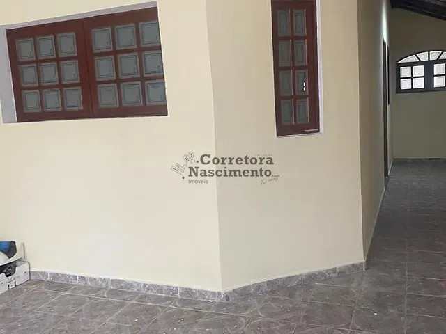 Casa com 145m² 3 quartos e 1 banheiro, à venda, no bairro Cidade Salvador em Jacareí