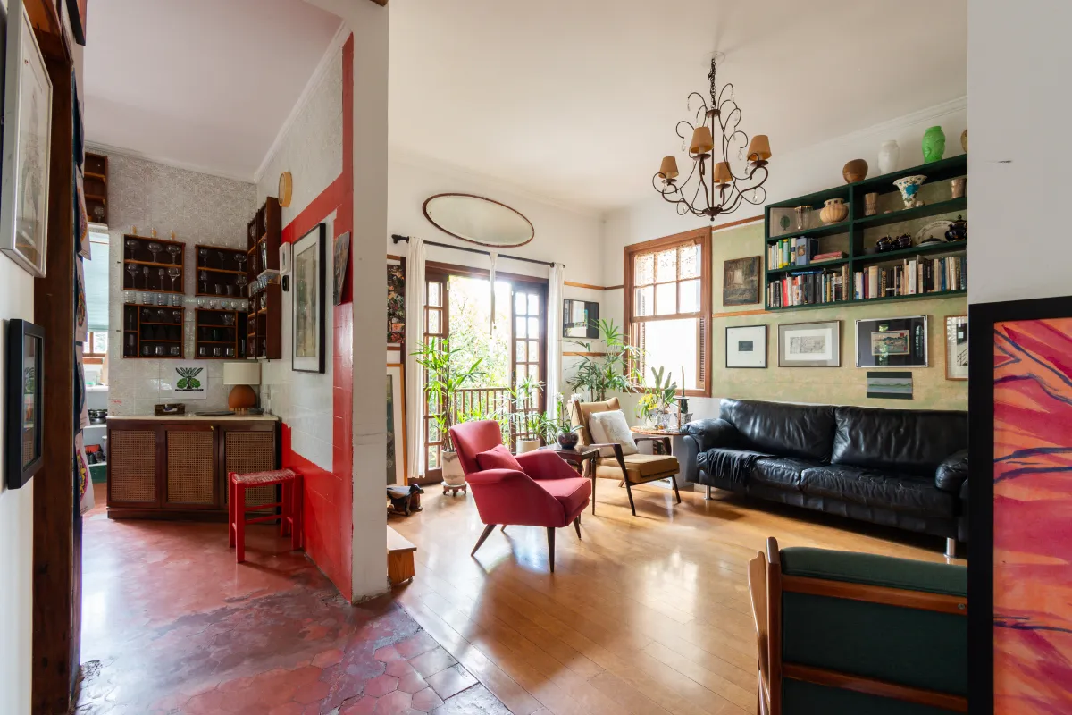 Casa para venda em Pacaembu com 5 quartos, sendo 2 suítes, 400m²