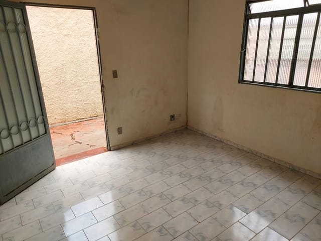 Foto do Casa - Casa com 3 dormitórios para alugar, 0 m² por R$ 850,00/mês - Fabrício - Uberaba/MG | ZUCATO IMOBILIARIA LTDA