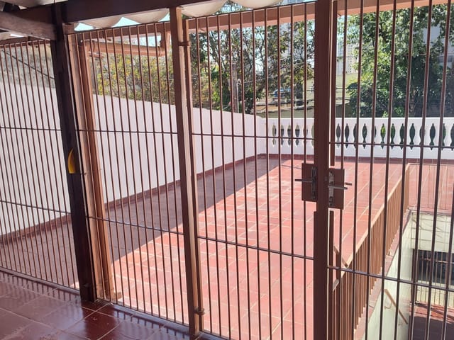 Casa com 120m² 3 quartos e 2 banheiros, para alugar, no bairro Vila Osasco em Osasco