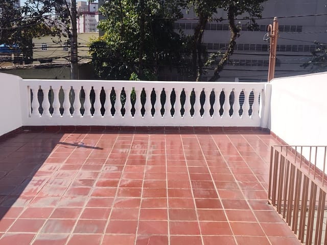 Casa com 120m² 3 quartos e 2 banheiros, para alugar, no bairro Vila Osasco em Osasco