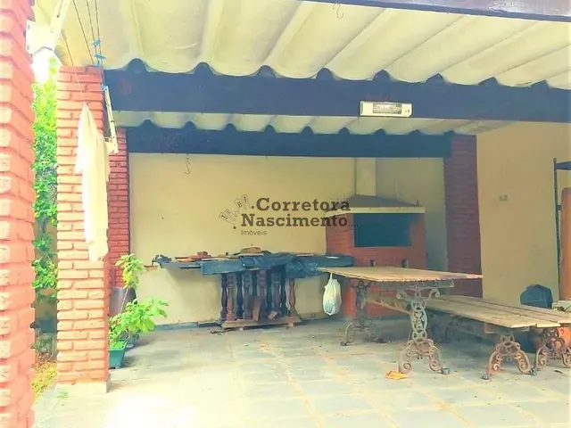 Casa com 780m² 4 quartos e 4 banheiros, à venda, no bairro Jardim Siesta em Jacareí