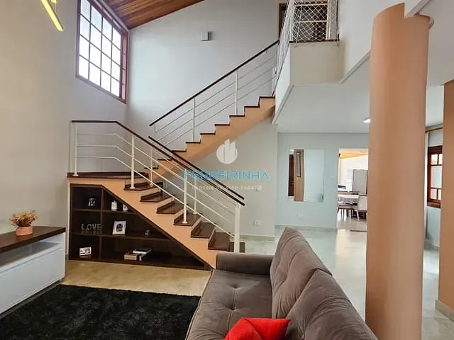 Casa com 300m² 3 quartos e 3 banheiros, à venda, no bairro Jardim San Marino em São José dos Campos