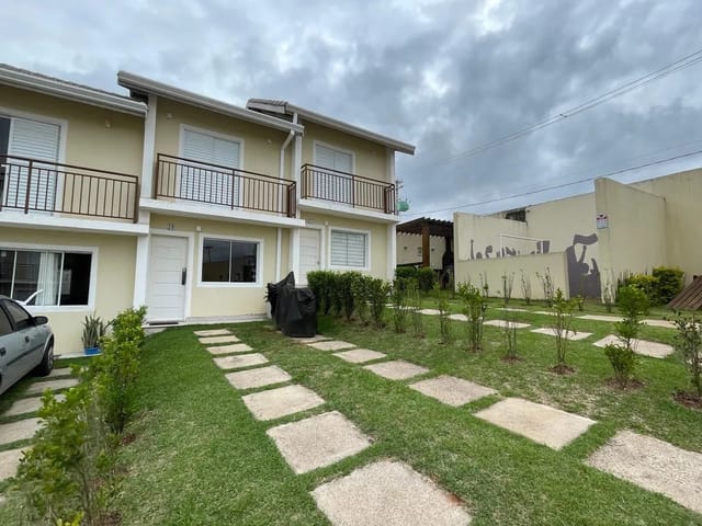 Casa com 85m² 2 quartos e 2 banheiros, à venda ou para alugar, no bairro Chácara Ondas Verdes em Cotia