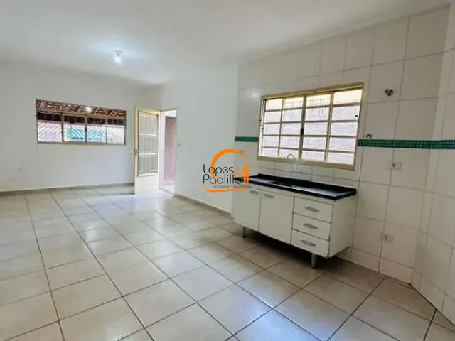 Casa com 150m² 2 quartos e 1 banheiro, para alugar, no bairro Jardim Alvinópolis em Atibaia
