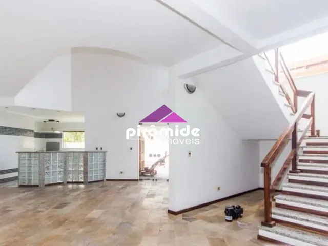 Casa com 620m² 4 quartos e 5 banheiros, à venda, no bairro Tabatinga em Caraguatatuba