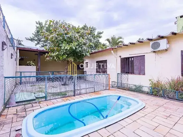 Casa 3 quartos e 5 banheiros, à venda, no bairro Cristal em Porto Alegre