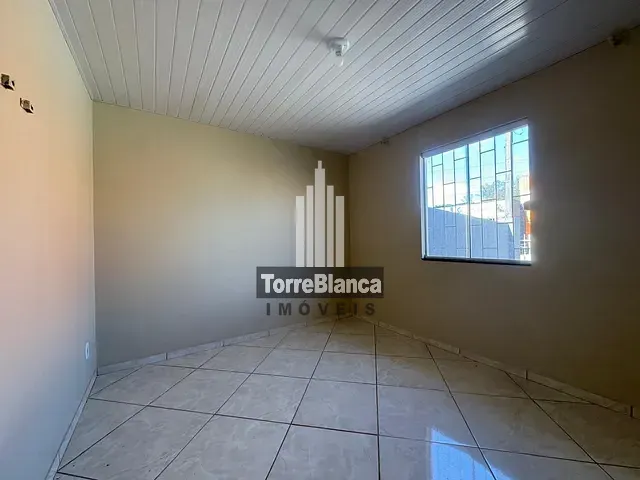 Casa com 70m² 3 quartos e 1 banheiro, para alugar, no bairro Contorno em Ponta Grossa