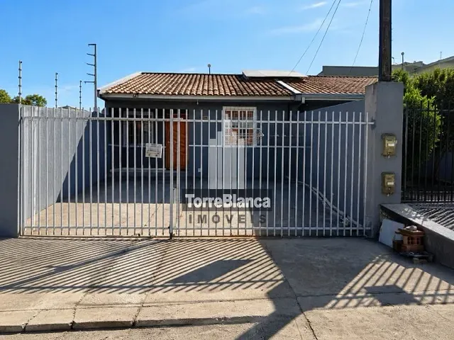 Casa com 70m² 3 quartos e 1 banheiro, para alugar, no bairro Contorno em Ponta Grossa