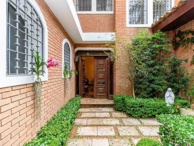 Casa com 641m² 4 quartos e 7 banheiros, à venda, no bairro Jardim Leonor em São Paulo