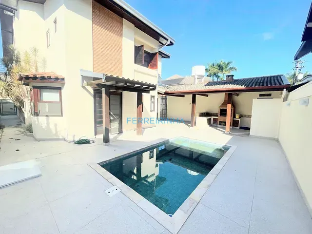 Casa com 360m² 3 quartos e 4 banheiros, para alugar, no bairro Jardim das Colinas em São José dos Campos
