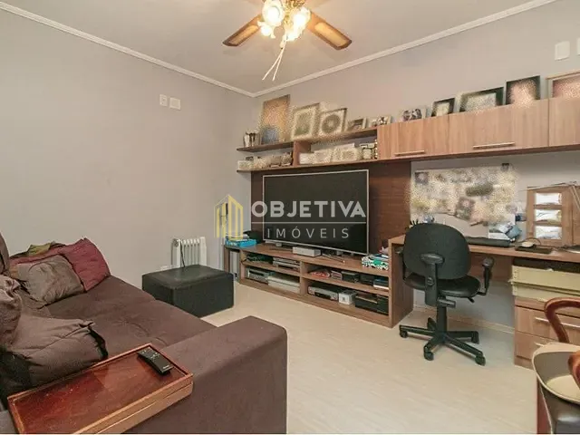 Casa 4 quartos e 4 banheiros, à venda, no bairro Chácara das Pedras em Porto Alegre
