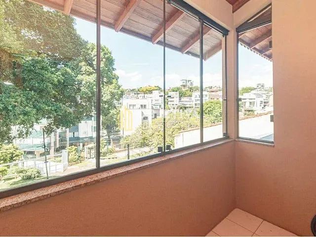 Casa 4 quartos e 4 banheiros, à venda, no bairro Chácara das Pedras em Porto Alegre