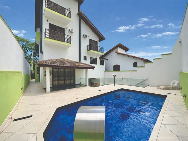 Casa com 374m² 4 quartos e 6 banheiros, à venda, no bairro San Diego Park em Cotia