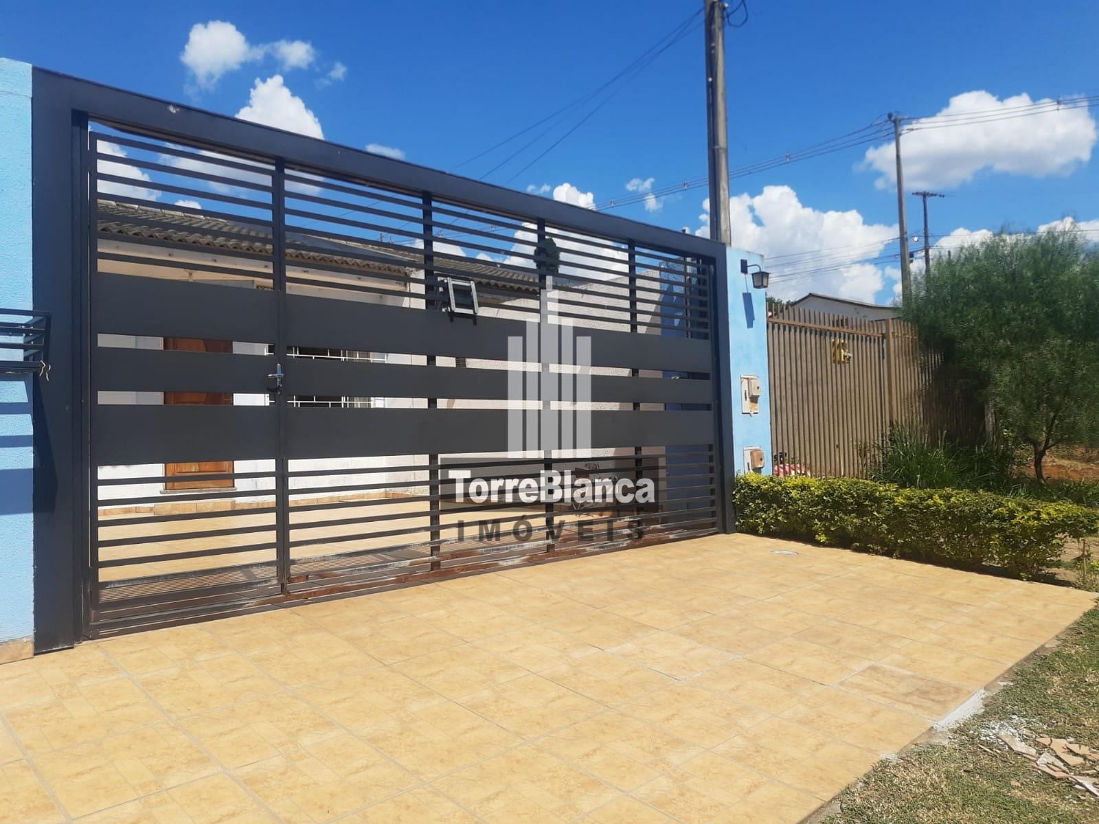 Casa à venda com 3 quartos, 93m² - Foto 1