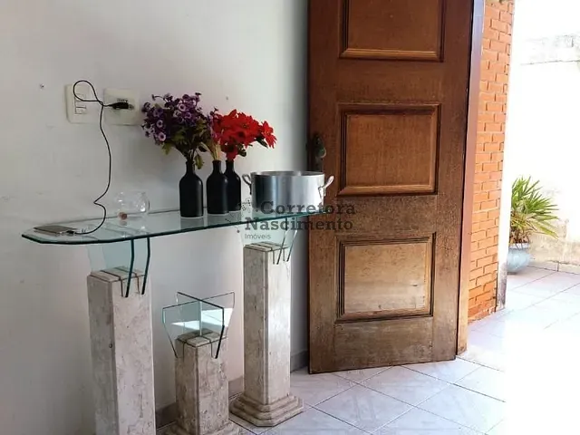 Casa com 250m² 2 quartos e 2 banheiros, à venda, no bairro Jardim Santa Maria em Jacareí