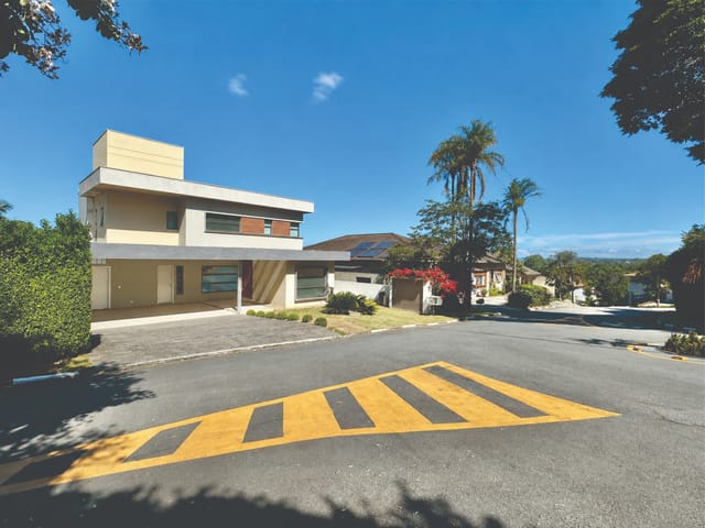 Casa com 561m² 3 quartos e 4 banheiros, à venda, no bairro Aldeia da Fazendinha em Carapicuíba