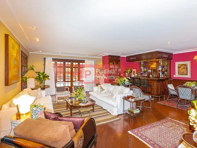Casa 4 quartos e 4 banheiros, à venda, no bairro Vila Madalena em São Paulo