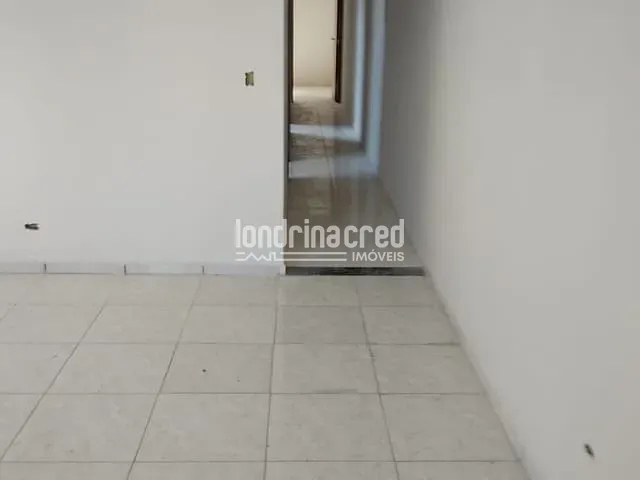 Casa 3 quartos e 1 banheiro, à venda, no bairro Parque Leblon em Londrina