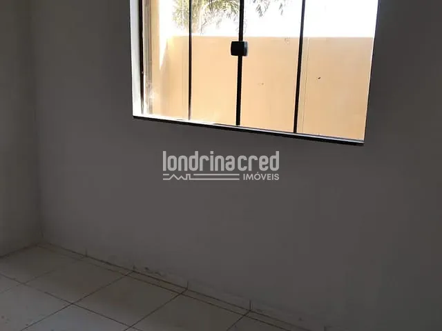 Casa 3 quartos e 1 banheiro, à venda, no bairro Parque Leblon em Londrina