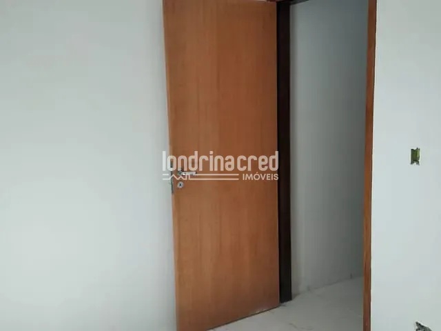 Casa 3 quartos e 1 banheiro, à venda, no bairro Parque Leblon em Londrina