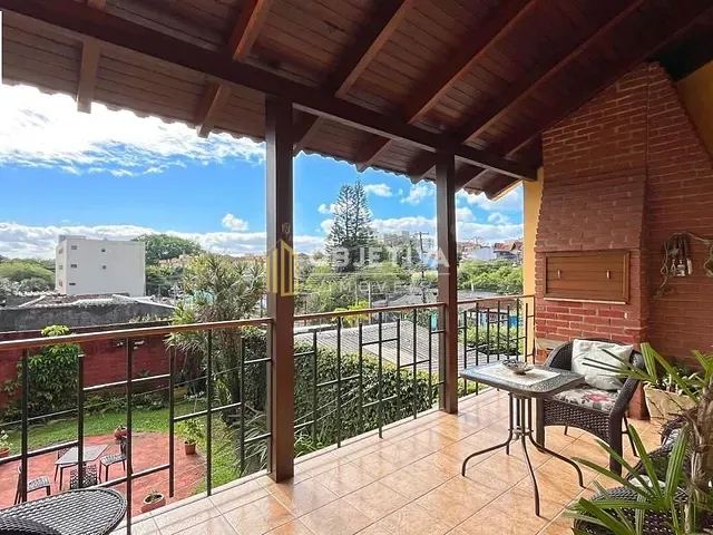 Casa 3 quartos e 4 banheiros, à venda, no bairro Tristeza em Porto Alegre