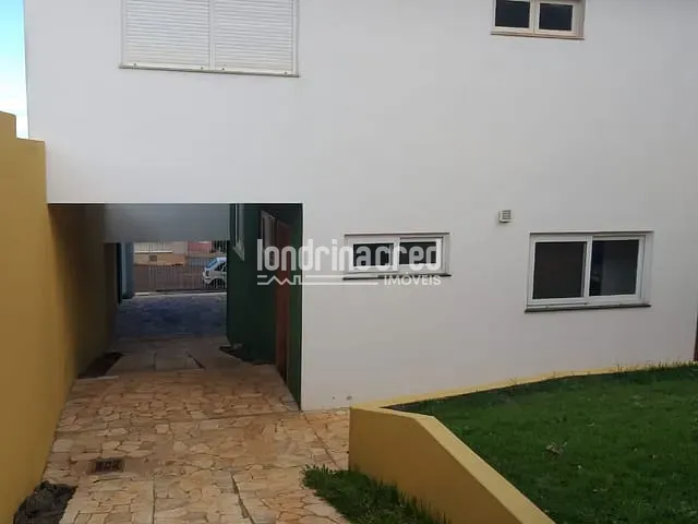 Casa com 804m² 7 quartos e 3 banheiros, à venda, no bairro Jardim Caviúna em Rolândia