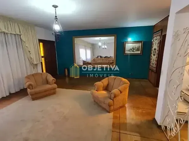 Casa 3 quartos e 2 banheiros, à venda, no bairro Partenon em Porto Alegre