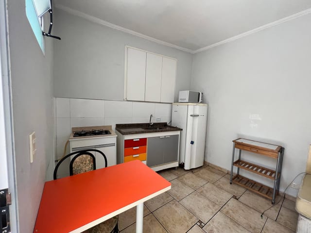 Casa com 30m² 1 quarto e 1 banheiro, para alugar, no bairro Vila Campesina em Osasco