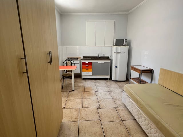 Casa com 30m² 1 quarto e 1 banheiro, para alugar, no bairro Vila Campesina em Osasco