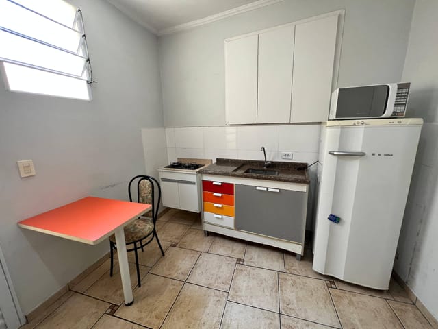 Casa com 30m² 1 quarto e 1 banheiro, para alugar, no bairro Vila Campesina em Osasco
