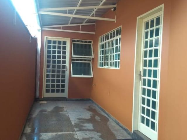 Foto do Casa - Casa com 3 dormitórios para alugar por R$ 1.200,00/mês - Parque das Américas - Uberaba/MG | ZUCATO IMOBILIARIA LTDA
