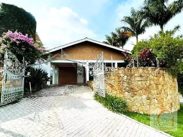 Casa com 702m² 4 quartos e 4 banheiros, à venda, no bairro Jardim Itaperi em Atibaia