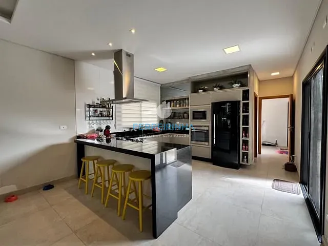 Casa com 451m² 4 quartos e 6 banheiros, à venda, no bairro Condomínio Residencial Monaco em São José dos Campos