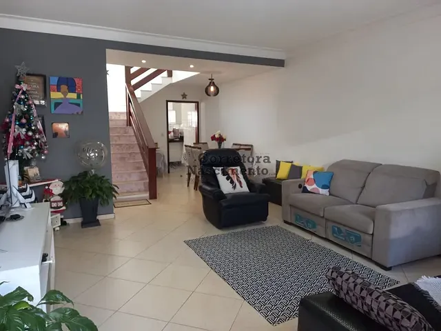 Casa com 170m², à venda, no bairro Jardim Califórnia em Jacareí