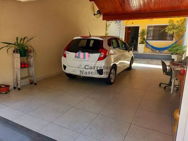 Casa com 170m², à venda, no bairro Jardim Califórnia em Jacareí