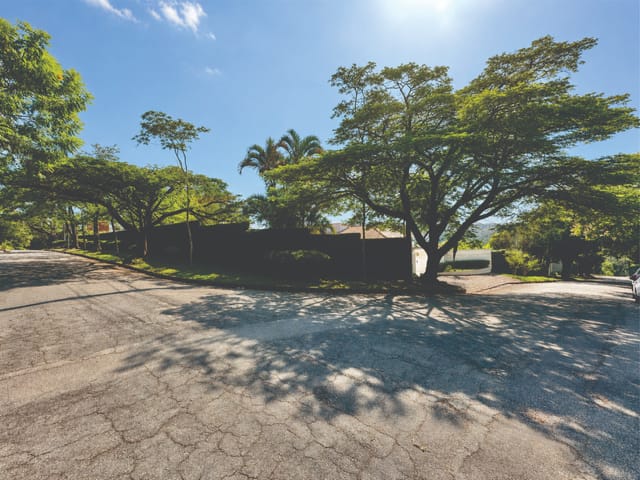 Casa com 2352m² 4 quartos e 6 banheiros, à venda, no bairro Palos Verdes em Carapicuíba
