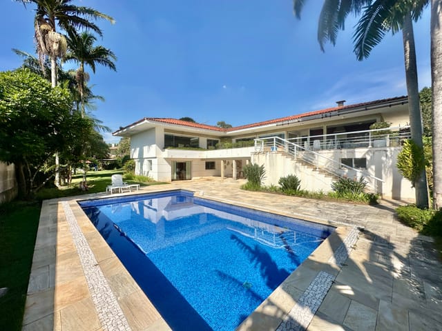 Casa com 2352m² 4 quartos e 6 banheiros, à venda, no bairro Palos Verdes em Carapicuíba