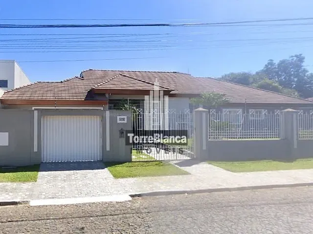 Casa com 30m² 4 quartos e 3 banheiros, à venda, no bairro Jardim Carvalho em Ponta Grossa