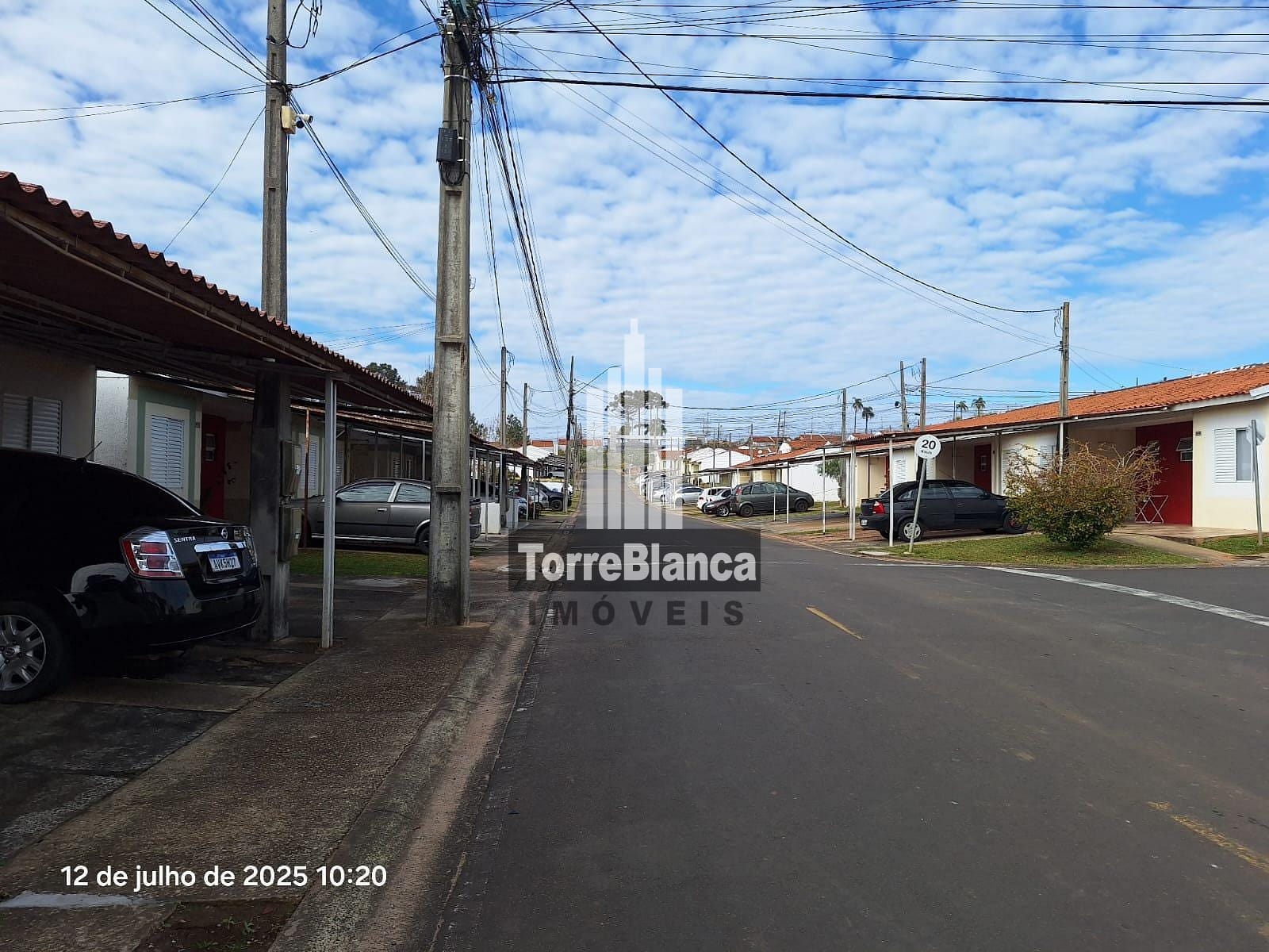 Casa à venda com 3 quartos, 70m² - Foto 4