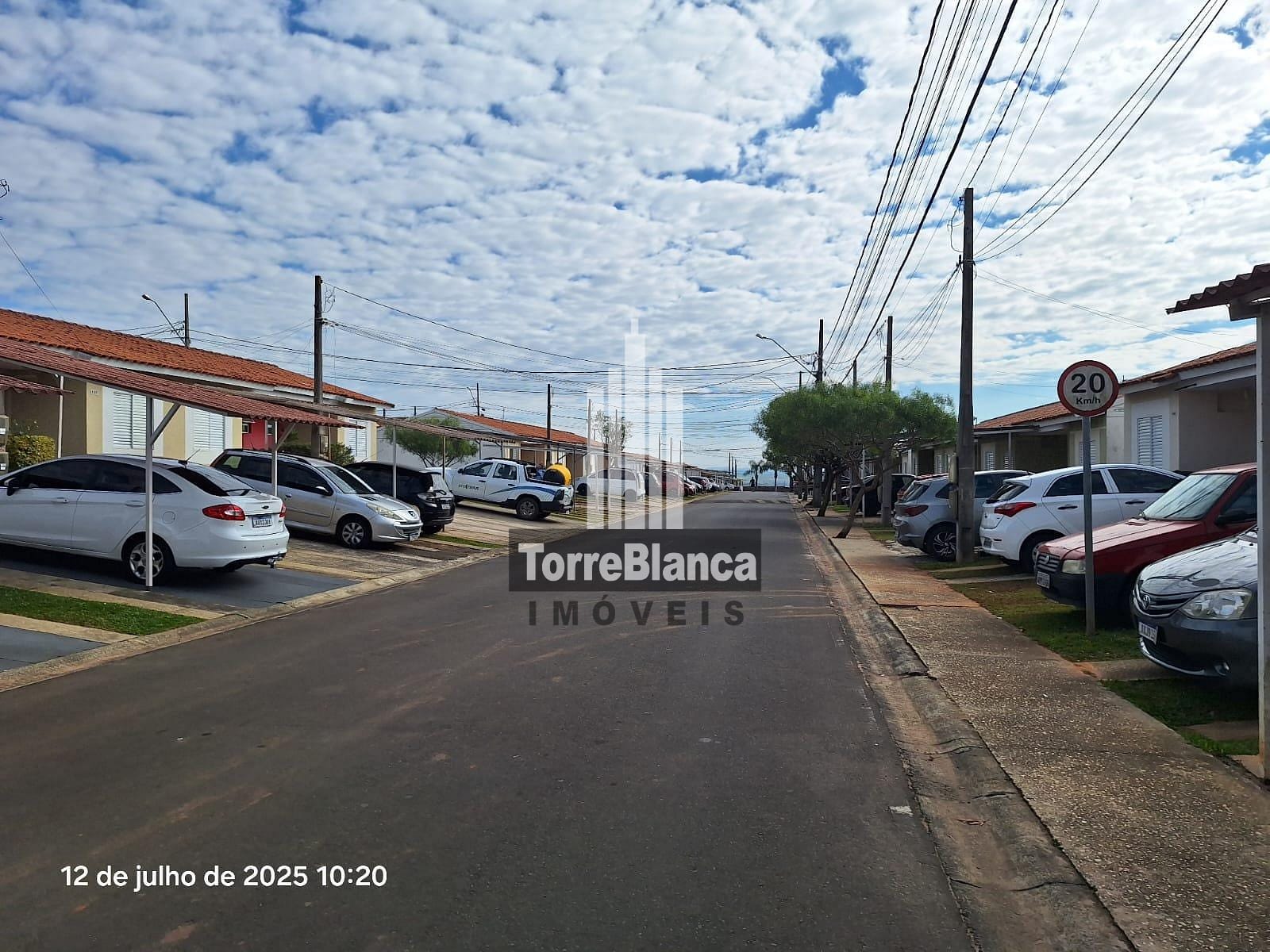 Casa à venda com 3 quartos, 70m² - Foto 5