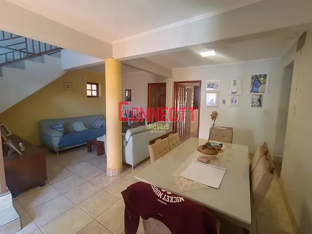 Casa com 500m² 4 quartos e 5 banheiros, à venda, no bairro Parque dos Lagos em Ribeirão Preto