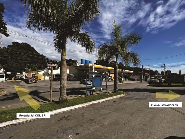 Casa com 1360m² 5 quartos e 5 banheiros, à venda, no bairro Jardim Colibri em Embu das Artes