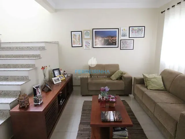 Casa com 252m² 4 quartos e 4 banheiros, à venda, no bairro Urbanova em São José dos Campos