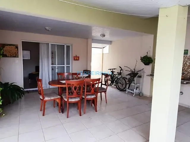 Casa com 252m² 4 quartos e 4 banheiros, à venda, no bairro Urbanova em São José dos Campos