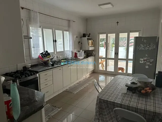Casa com 600m² 4 quartos e 3 banheiros, à venda, no bairro Urbanova em São José dos Campos